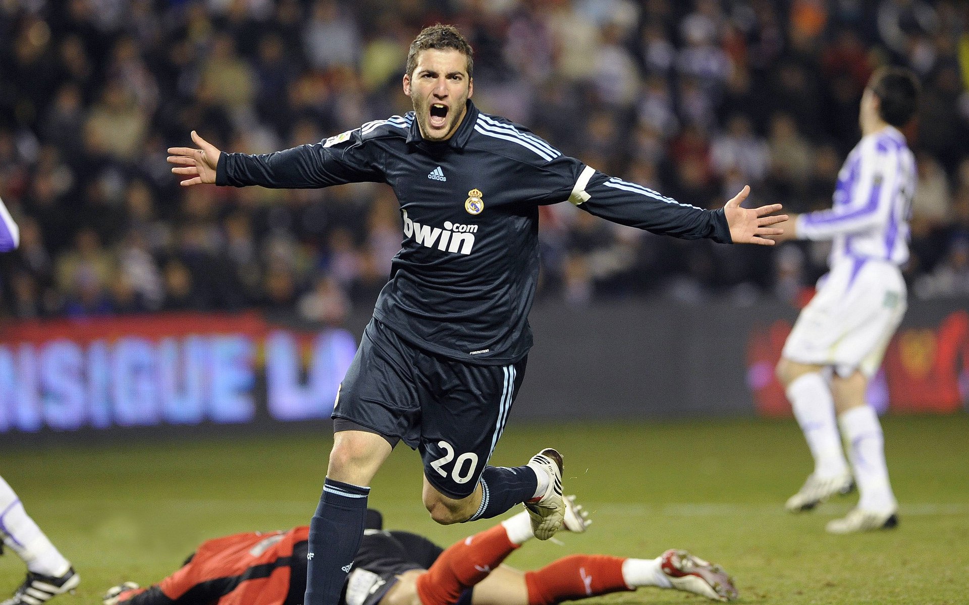 开云网页版登录入口-南美解放者杯决赛激战正酣,南美豪门争夺荣耀,南美解放者杯是什么比赛