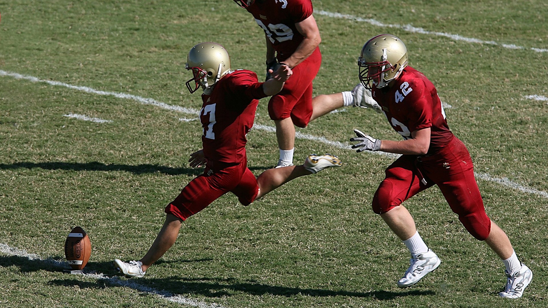KAIYUN 中国大陆-健康足球发展专项政策出台，体育产业持续推动行业升级，足球产业占体育产业比重
